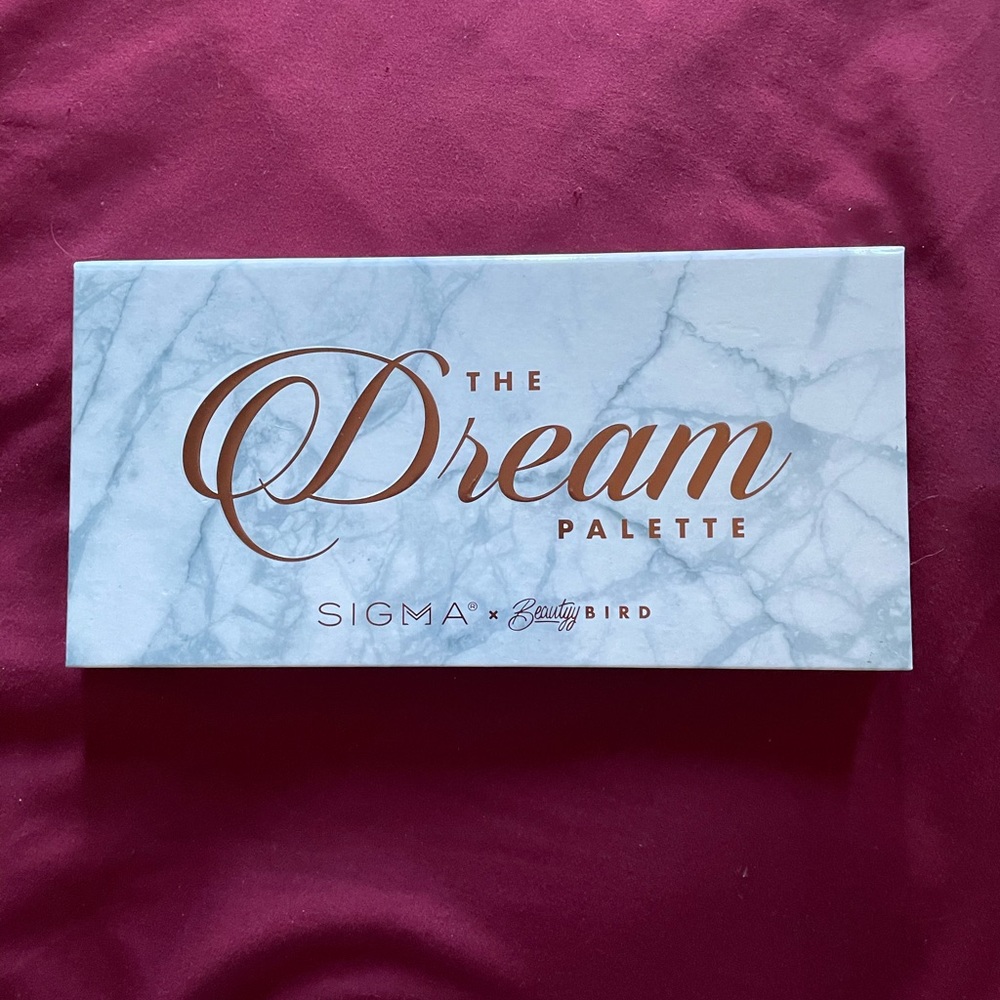 Sigma Eyeshadows and Highlighter Palette